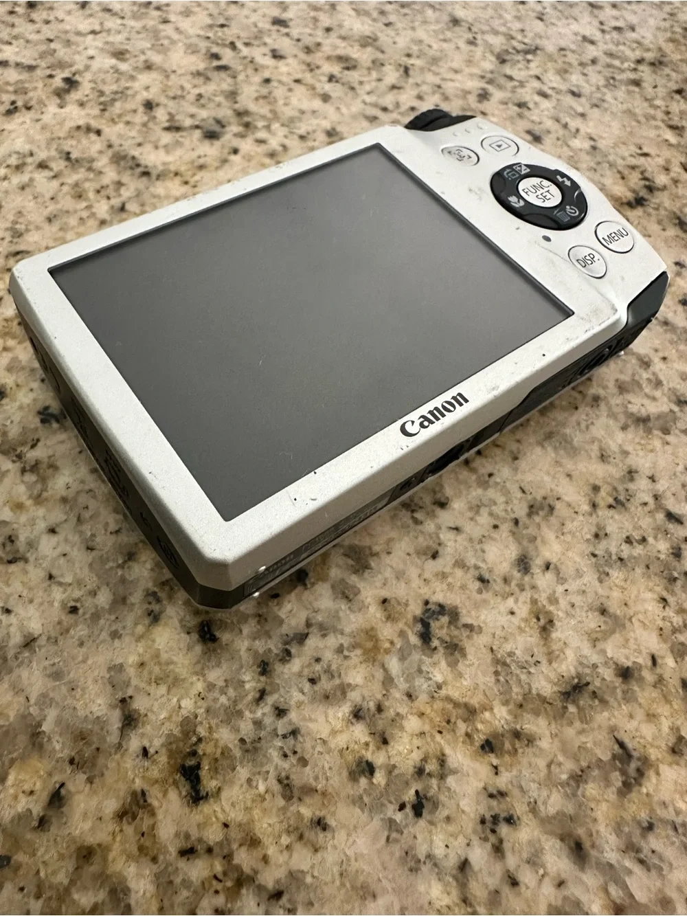 Canon PowerShot A3300 IS 16.0MP Digital Camera 5x Zoom 32 GB Gig SD Card